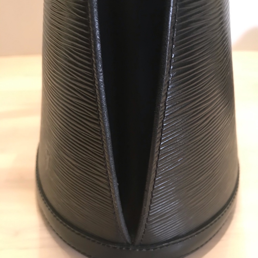 💕HP🍾 FIRM EUC Louis Vuitton Vintage Cluny Bucket #VI0965 - Picture 11 of 16